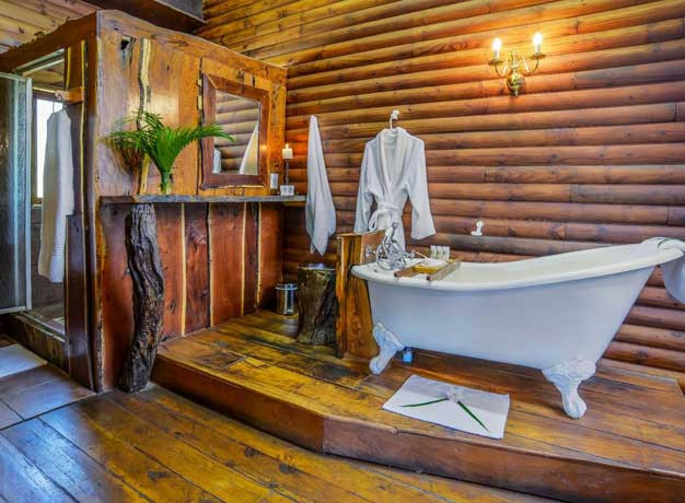 Luxury Suite Bathroom Karongwe River Lodge