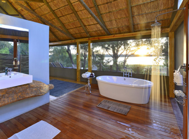 Victoria Falls River Lodge: Luxury Suite Bathroom